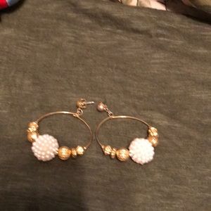 Vintage 80’s Lane Bryant Gold &Pearl hoop earrings